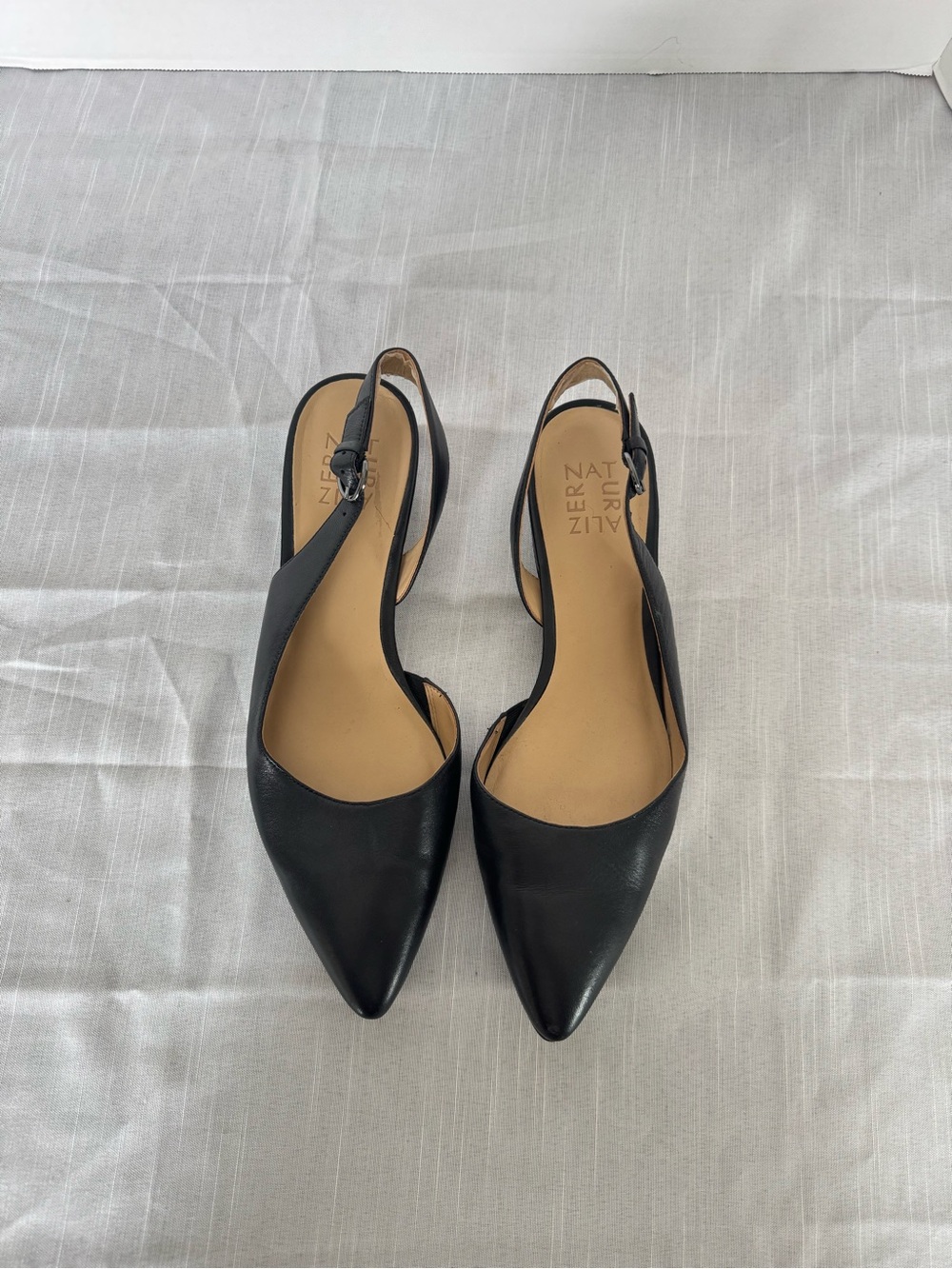 Naturalizer Black Pointed Slingback Flats with Buckle Size 8.5M